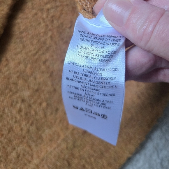 Anthropologie Mustard Oversized Long Sleeve V-Neck Sweater Size Large - Picture 4 of 11